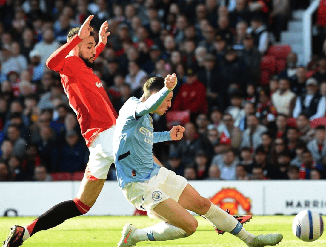 东契奇在曼联比赛中赛况扑朔迷离，大胜引发热议！的简单介绍